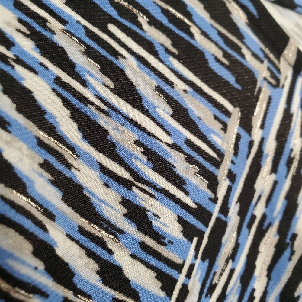 Kasper 3X Blouse Pullover Abstract Swirl Bell Sleeve Stretch Dressy Event Silver - Picture 12 of 13